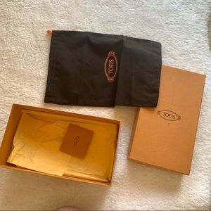 tod‘s shoe box and dust bag